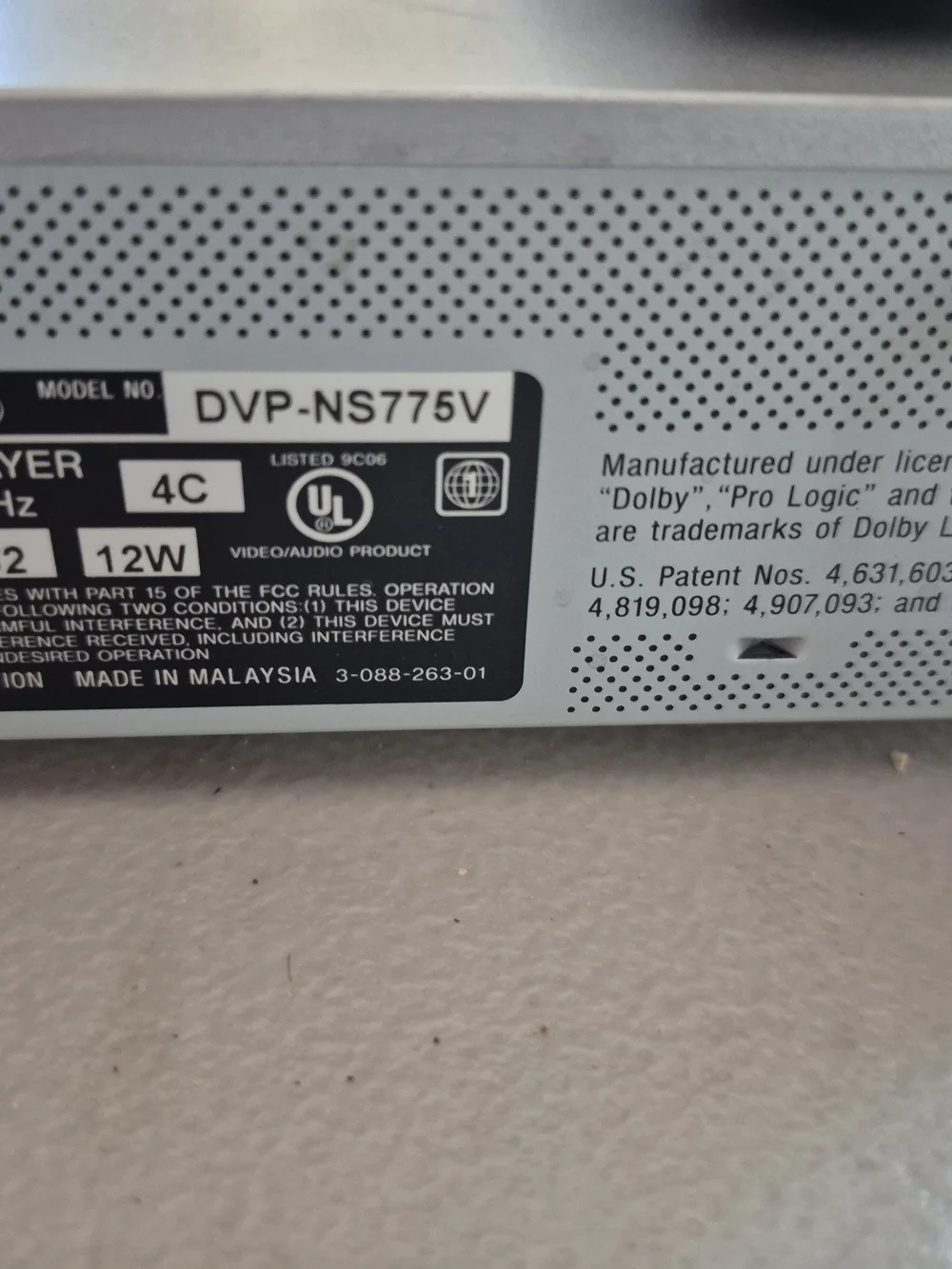Sony DVD/ SACD/CD Player in Silver with Black Accents. DVP-NS775N